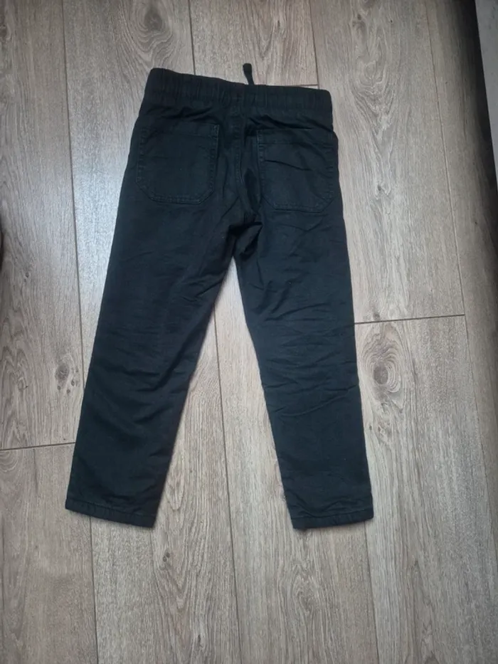 Pantalon doublé la halle noir 6 ans en excellent état - photo numéro 3