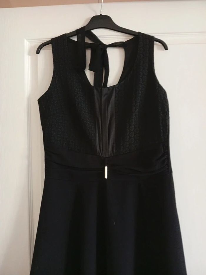 Robe noire - photo numéro 2