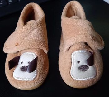 CHAUSSONS POINTURE 18