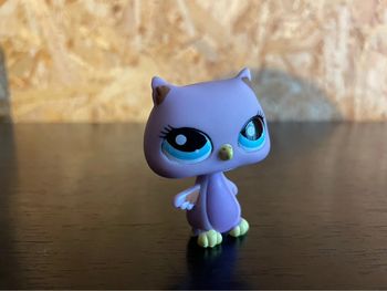 Idée cadeau 🎁 1 figurine Petshop LPS