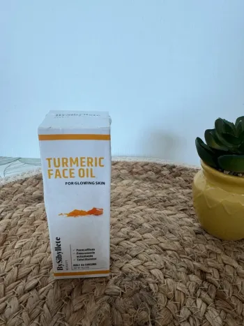 Bysibyllete huile au curcuma pour le visage 30g valeur 18€ exp 08/27