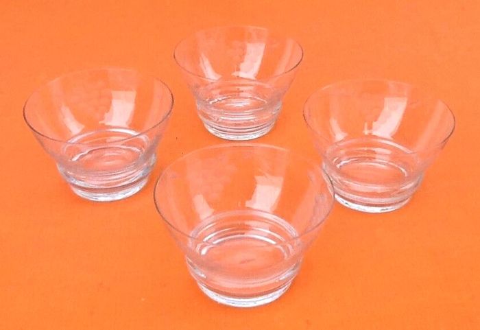 Années 1930 4 Coupes à Champagne Décor ciselé grappes de raisins - photo numéro 7