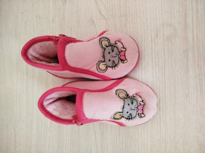 Chaussons pointure 20