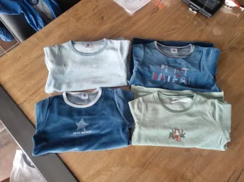 Lot 4 pyjamas petit bateau