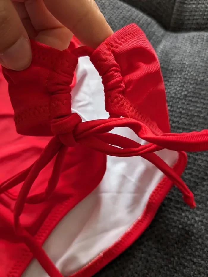 Bain de maillot de bain rouge neuf - photo numéro 6
