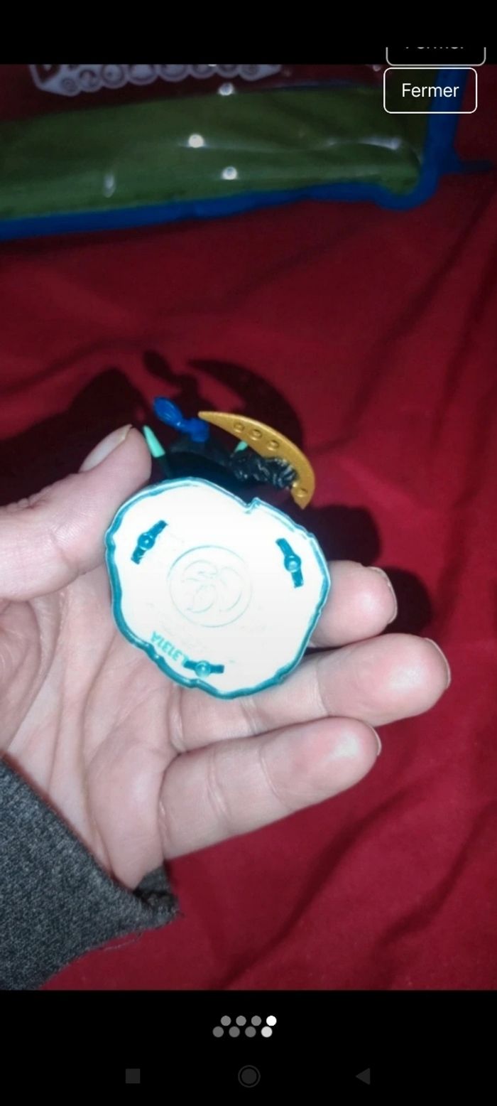 Figurine Skylanders 
j11 - photo numéro 2