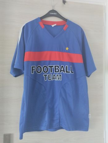 T-shirt football taille XL