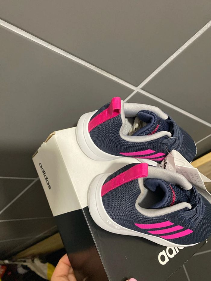 Basket adidas taille 23,5 neuve - photo numéro 4