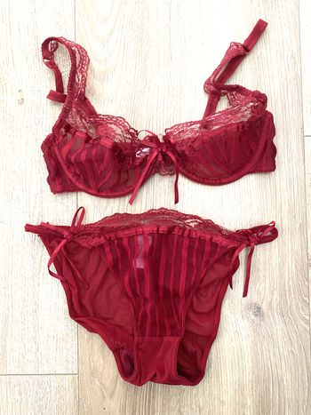 Ensemble soutien gorge rouge dentelle 85B