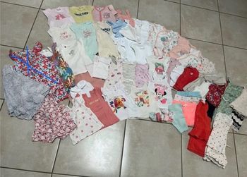 Gros lot de vêtements bébé fille 6 mois