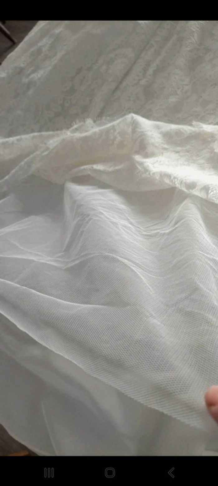 Robe de mariée en dentelle neuve taille 42 - photo numéro 5