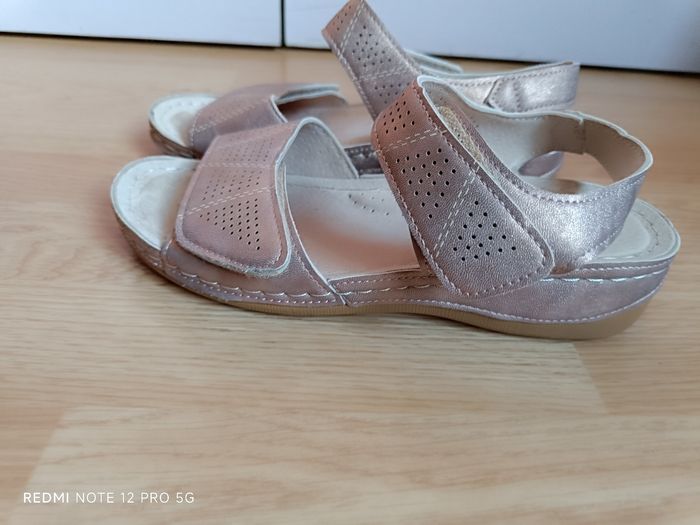 Nu-pieds rose argenté cuir " Damart " piedical p.37 - photo numéro 4