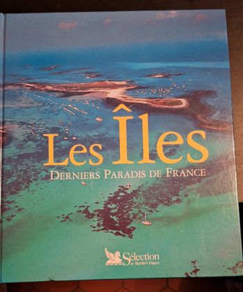 Livre sur la découverte des îles françaises