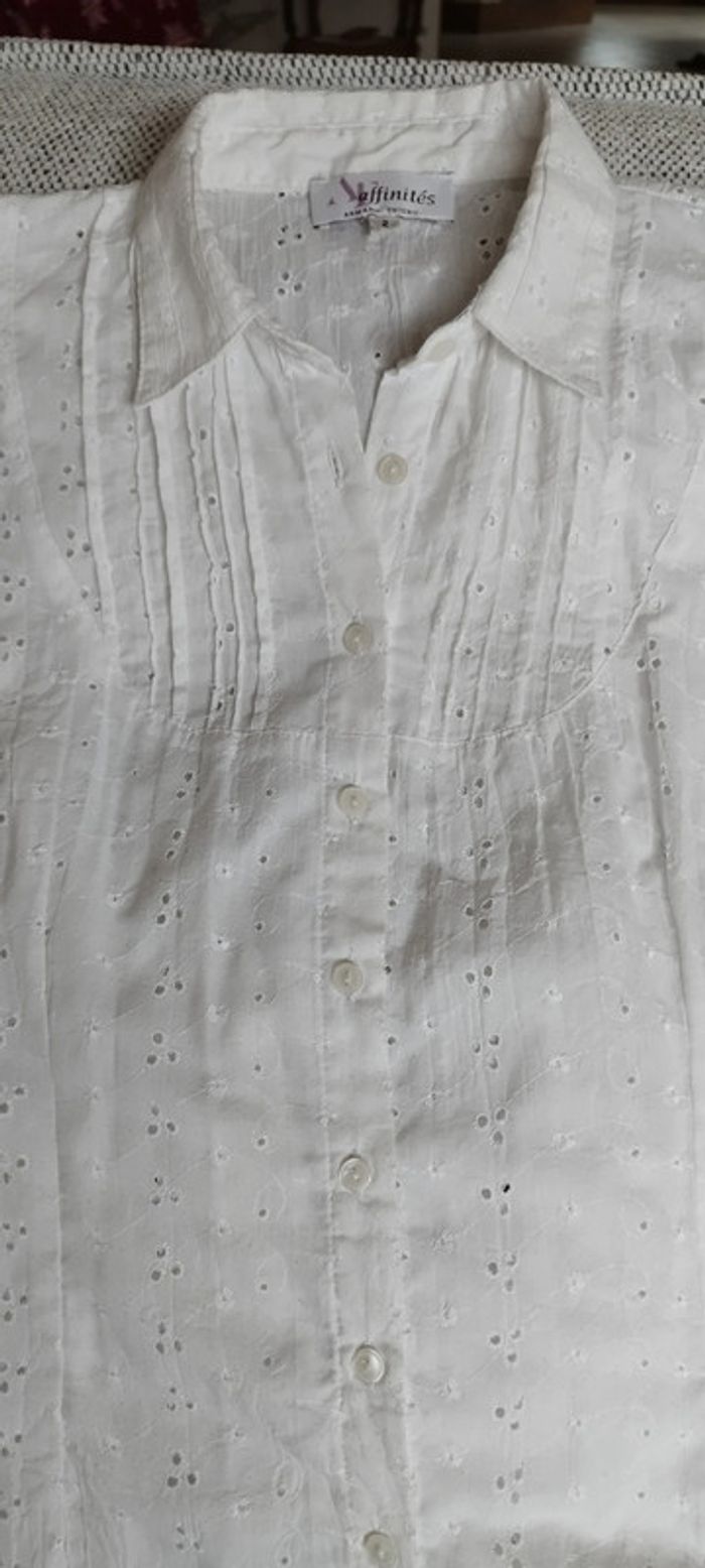 Chemisier brodé Armand Thiery. Taille 2. Très bon état - photo numéro 5
