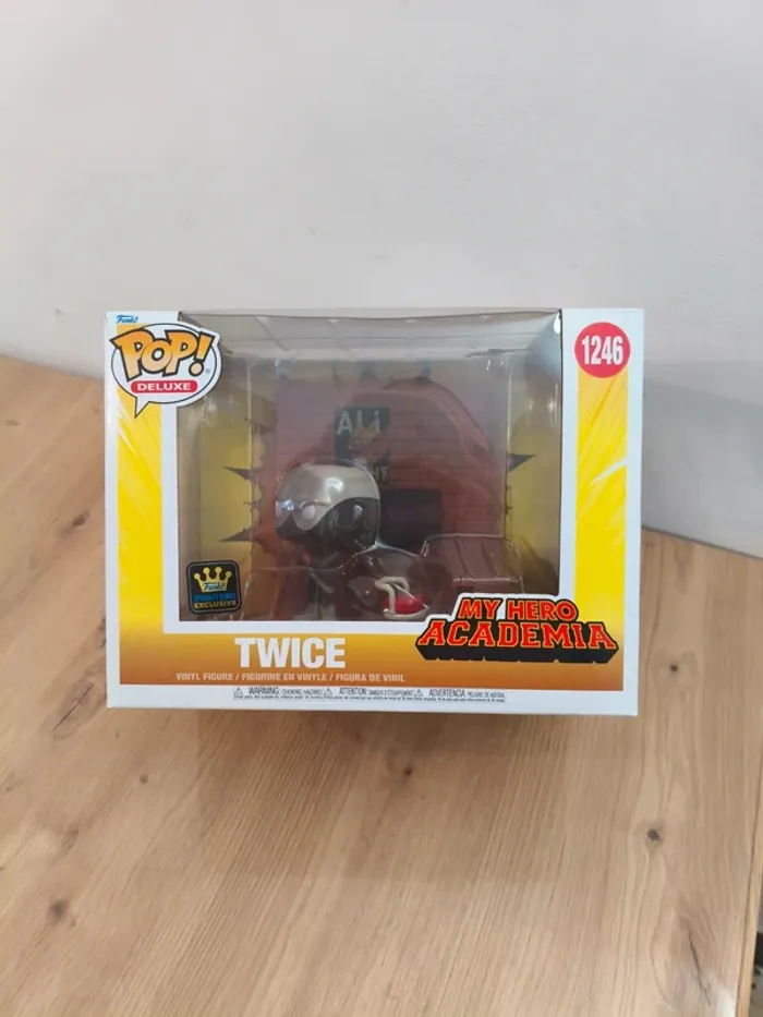 Figurine pop deluxe twice my hero academia