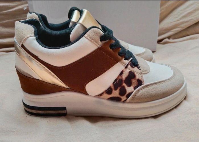 Magnifiques baskets compensées femme pointure 39 - photo numéro 5