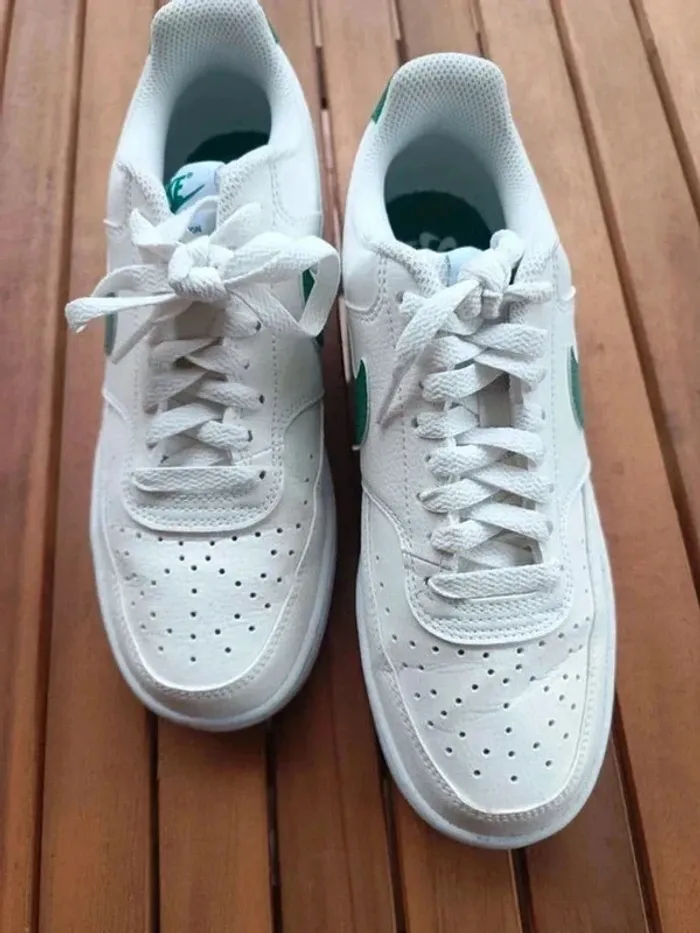 Baskets Nike pointure 39 - photo numéro 3