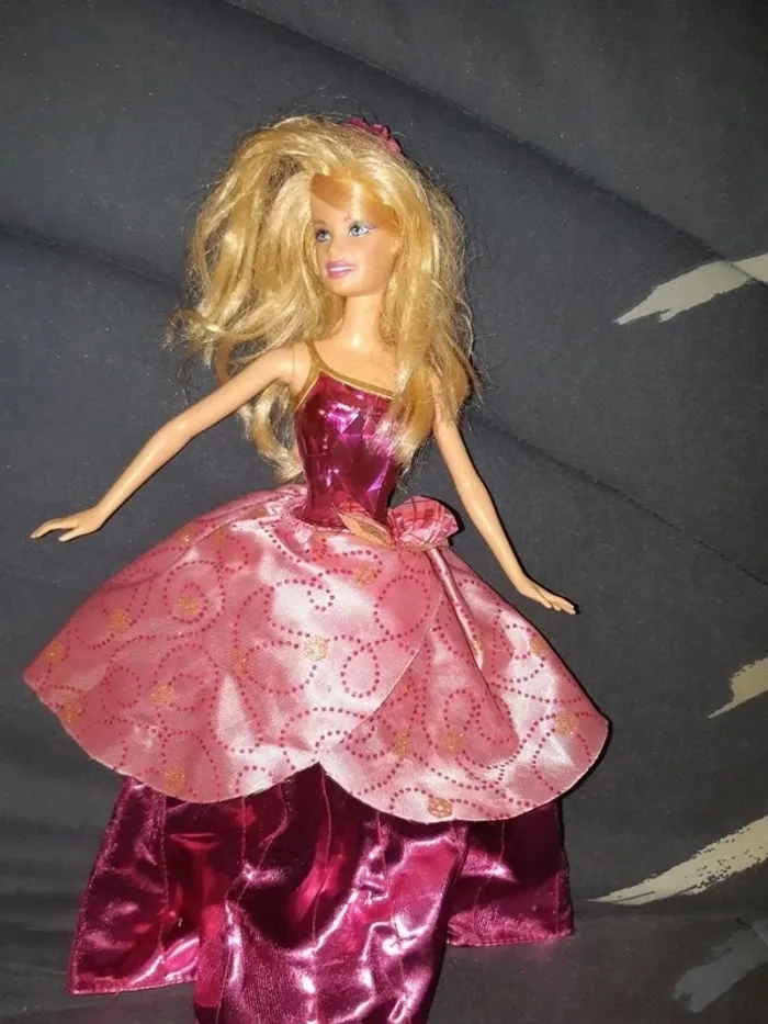Poupée barbie - photo numéro 2