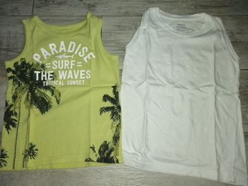 Lot 2 débardeurs t 5 ans