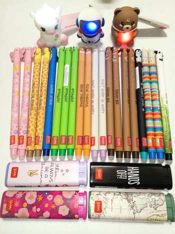 Collection LEGAMI- 27 pièces avec étiquettes 