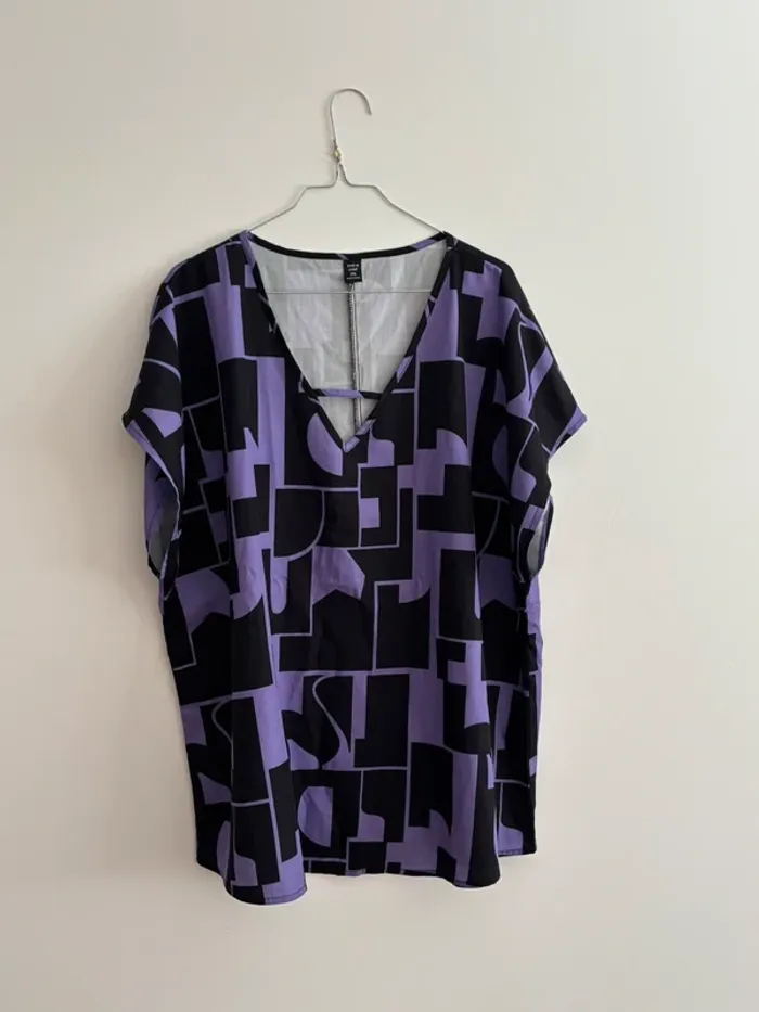 Top fluide imprimé violet & noir – Shein Curve – T2XL