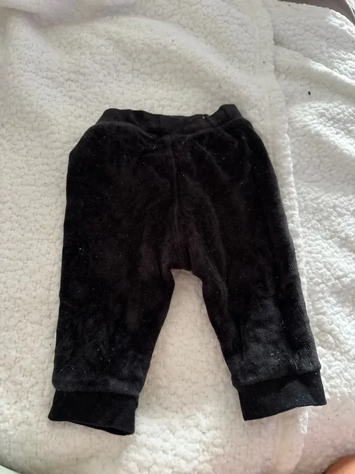 Pantalon velours noir H&M 3/6 mois - photo numéro 2