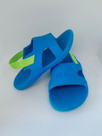 Claquette avec élastique