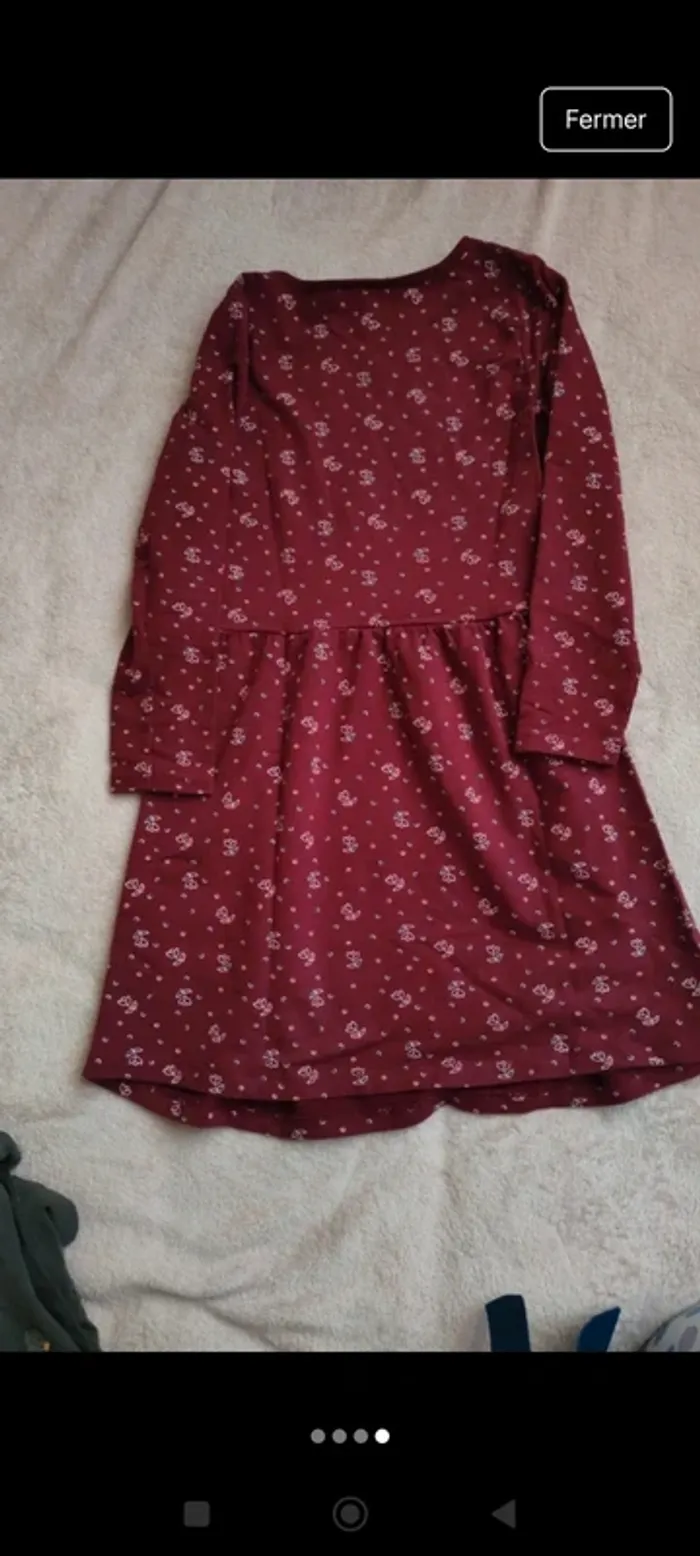 Robe a manche longue 7/8 ans ,122/128 cm.
En très bon état - photo numéro 2