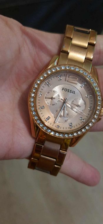 Montre fossil doré
