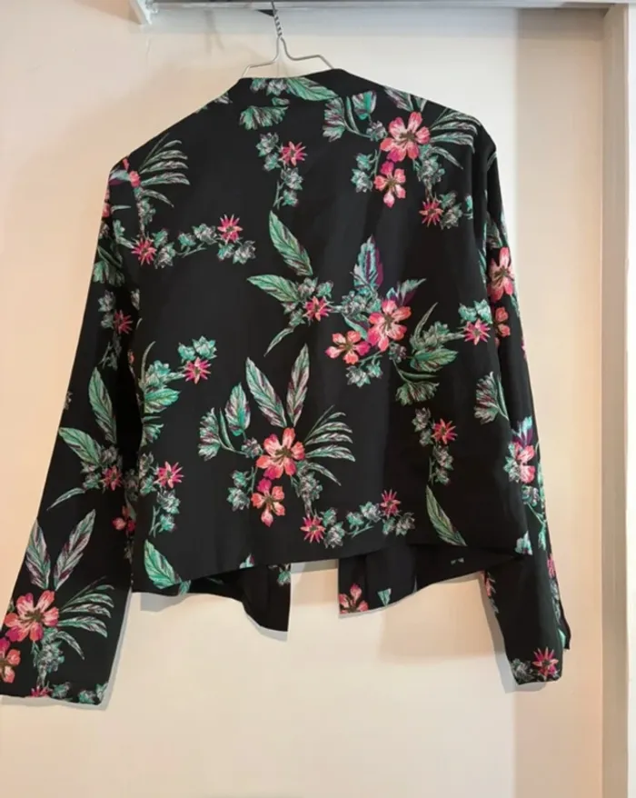 🌺 Veste blazer fleurie noire – KIABI – Taille 36 - photo numéro 5