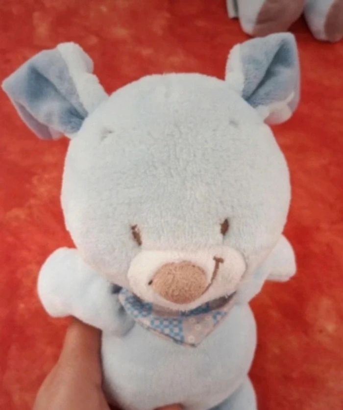 Peluche lapin bleu musical de Nattou - photo numéro 2