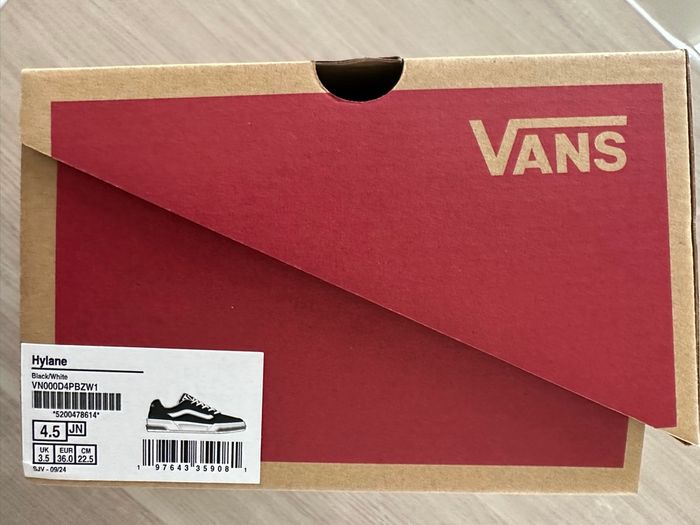 Vans Hylane cui suédé blanche et noire taille 36 - photo numéro 6