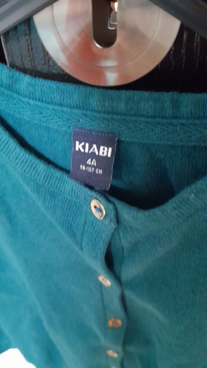 Lot gilets fille 4ans - photo numéro 5