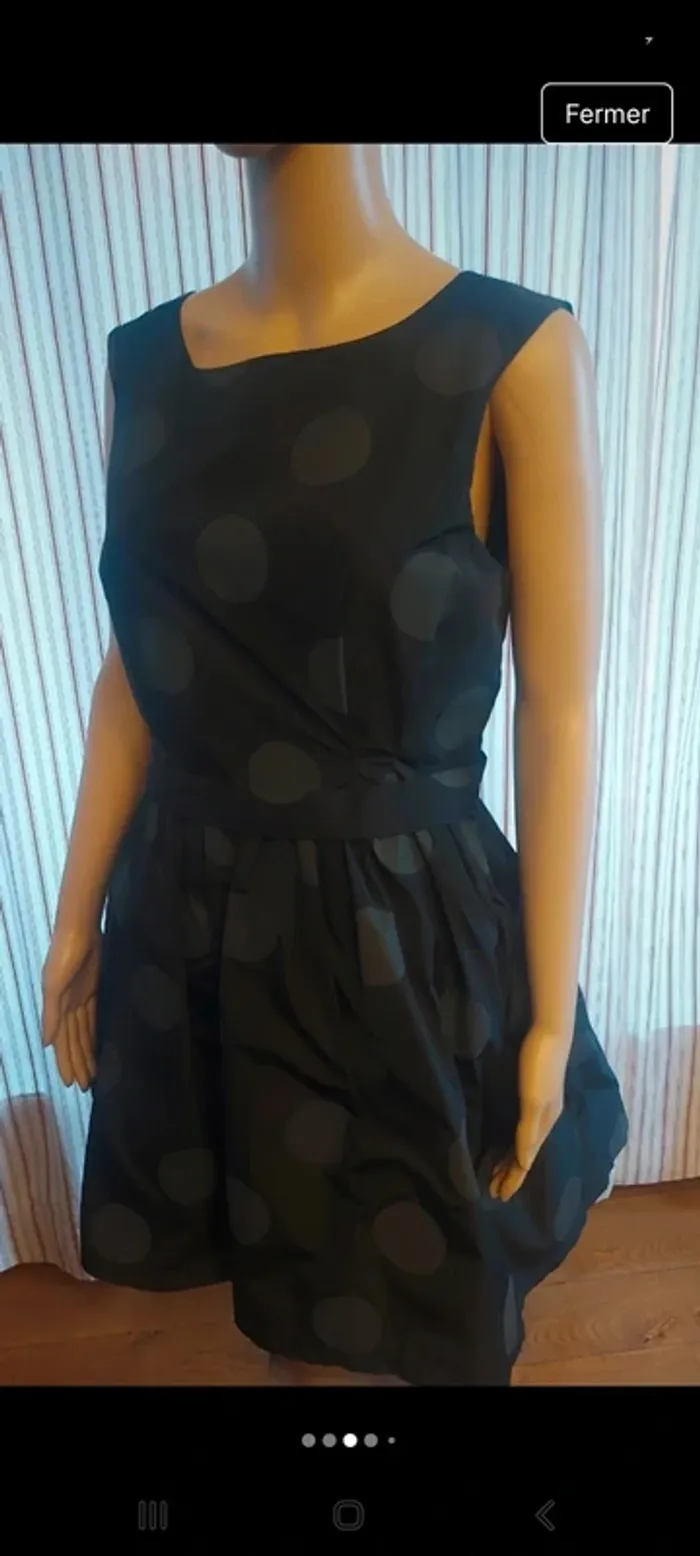 Robe Naf Naf noire avec jupon fr42 parfait état - photo numéro 3