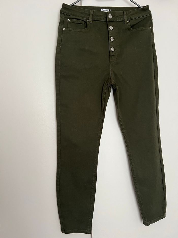 Pantalon skinny taille haute kaki Kiabi - photo numéro 2