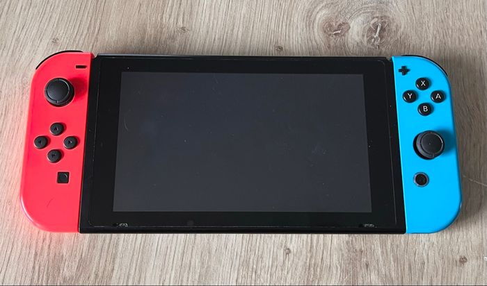 Console de jeux Switch - photo numéro 3