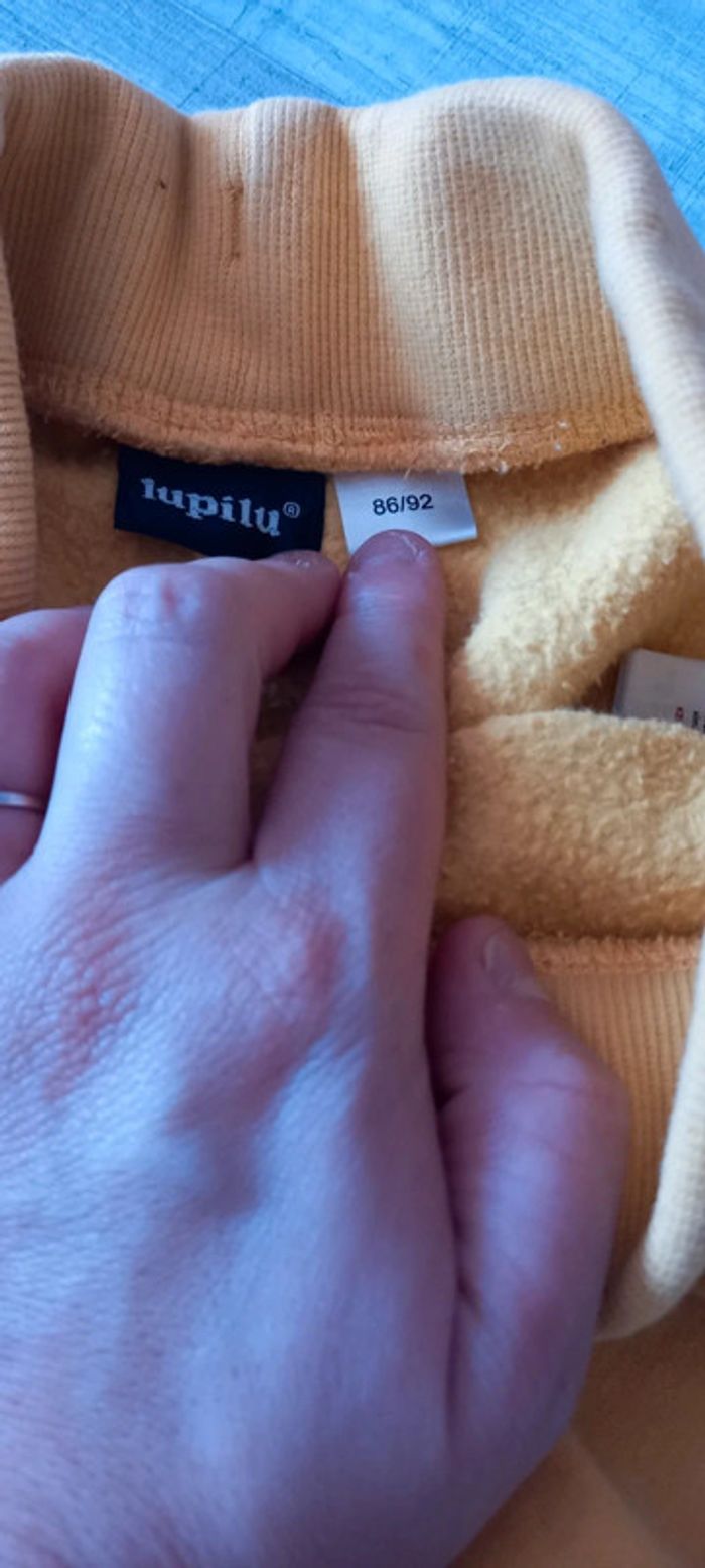 Jogging jaune - photo numéro 2