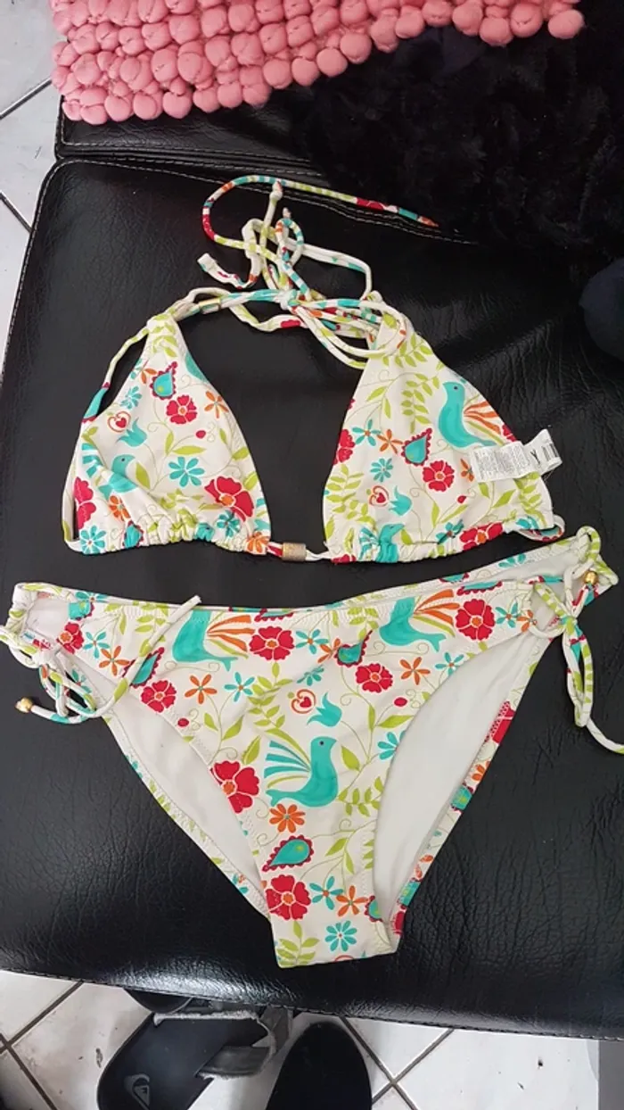 Maillot de bain T42 blanc et coloré