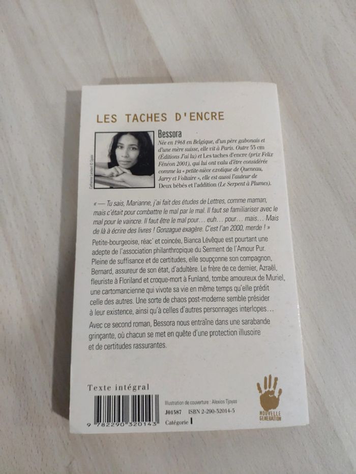 Livre poche les tâches d'encre Bessora - photo numéro 4