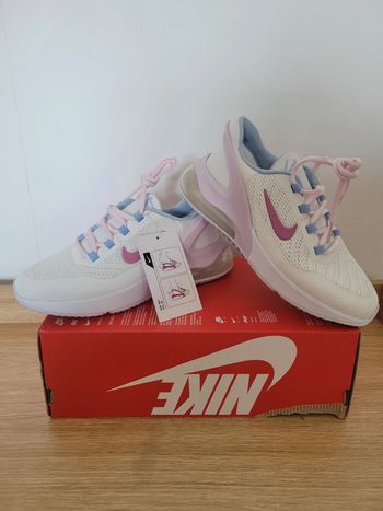 Nike Air Max 270 GO (GS) T38,5