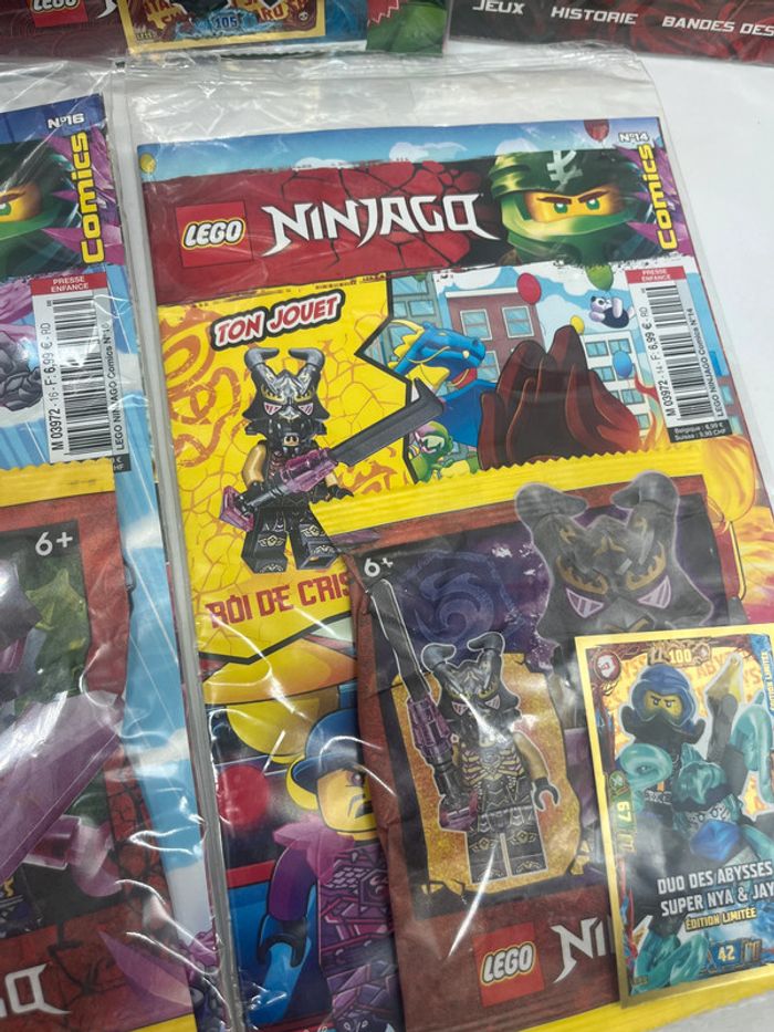 Lot de 5 livres D’activités Magazines Lego Ninjago Avec leurs figurines Neuf - photo numéro 3