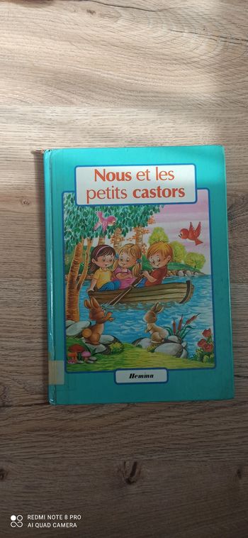 Livre nous et Les petits castors