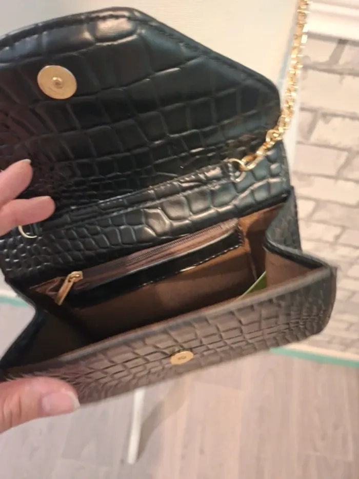 💄Sac bandoulière noir effet croco avec chaîne dorée💄 - photo numéro 4