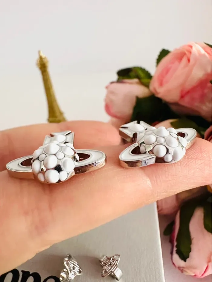 🪐Boucles d’oreilles Vivienne Westwood orbite argenté émail blanc - photo numéro 8