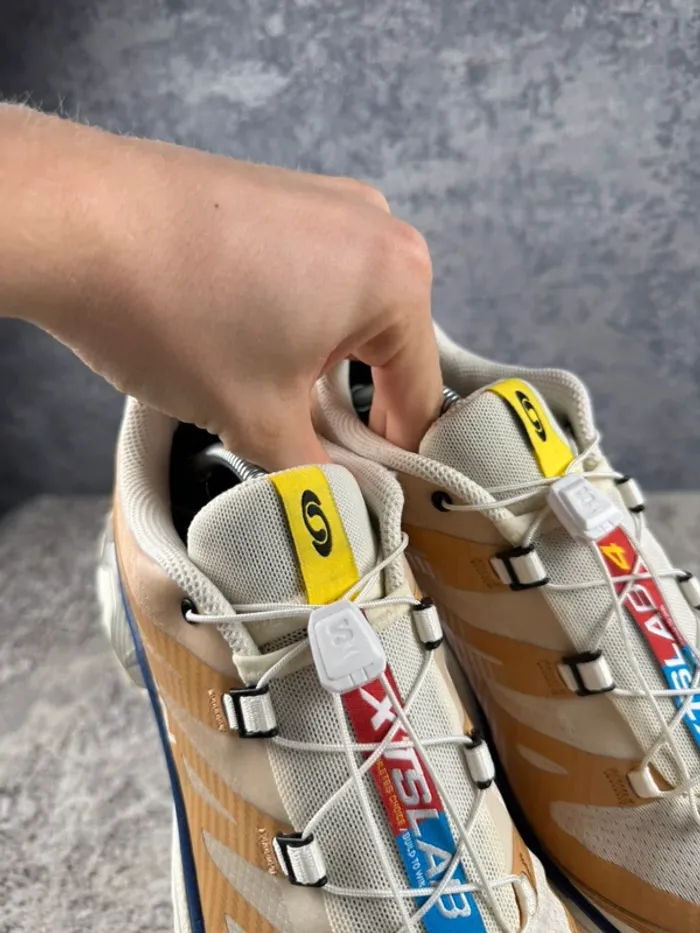 Salomon XT-4 OG - Tire Vanilla Ice - Beige & White & Blue - photo numéro 12