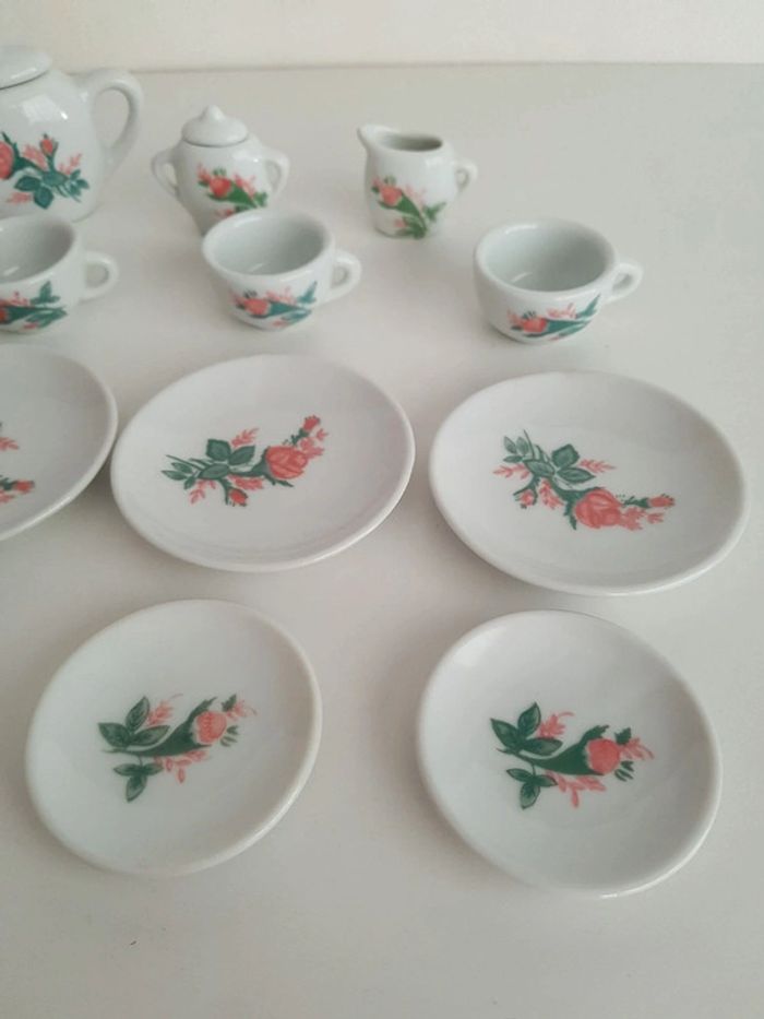 Dînette en porcelaine fleurs - photo numéro 16