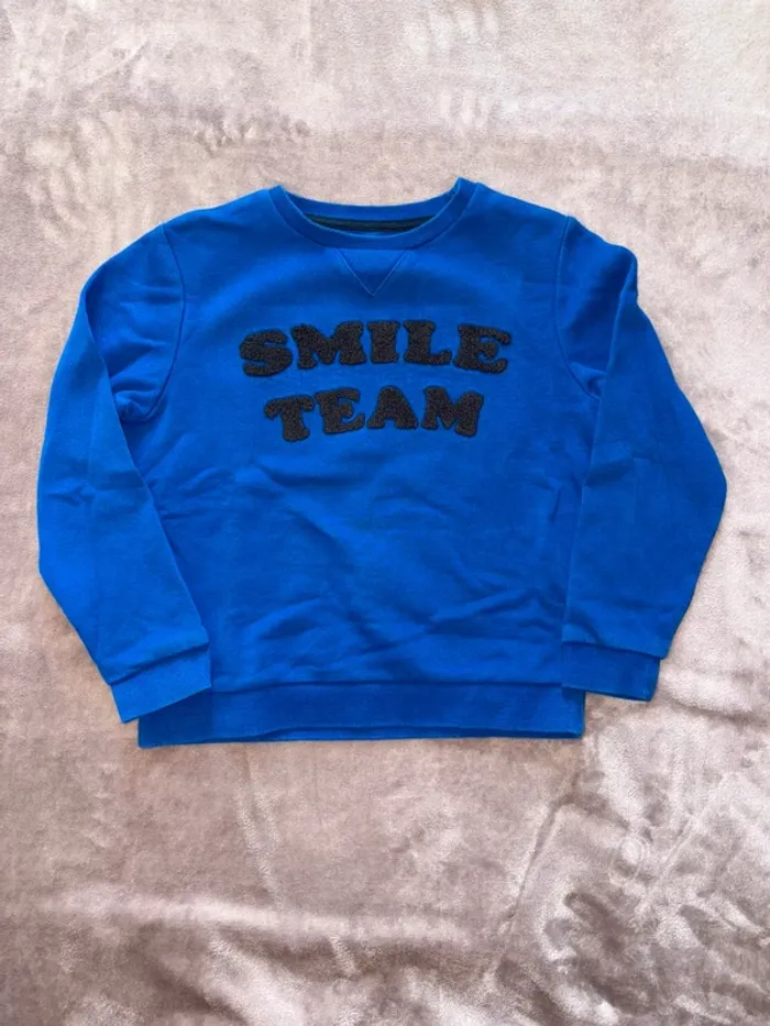 Lot de 4 vêtements fille taille 8 ans en très bon état - photo numéro 3