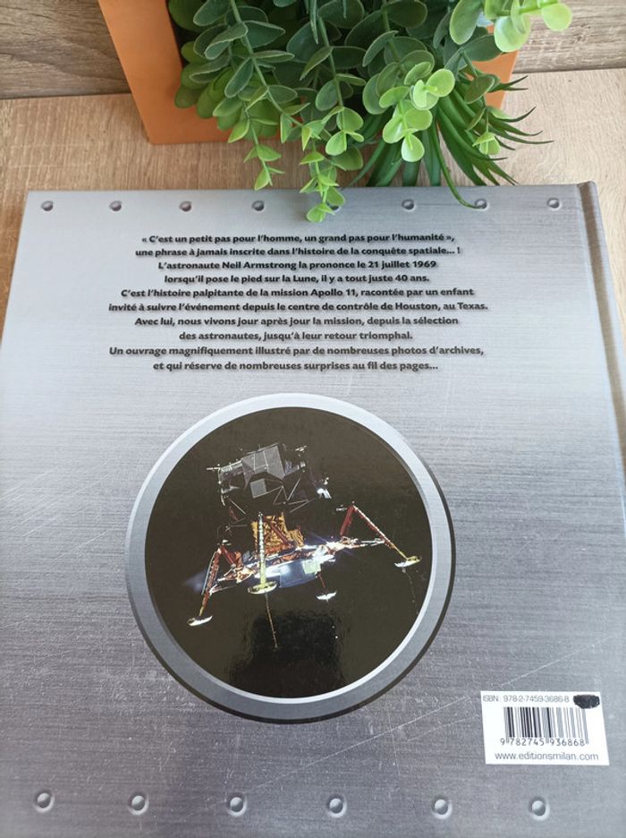 Gros Livre Ici La Lune - photo numéro 4
