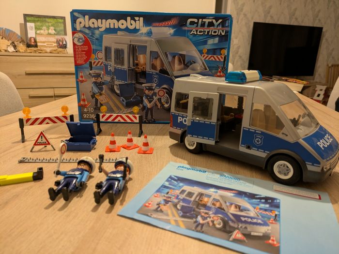 Playmobil city action 9236 camion fourgon police