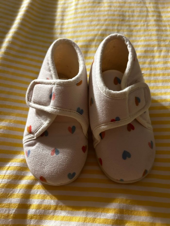 Chaussons bébé 21 - photo numéro 2